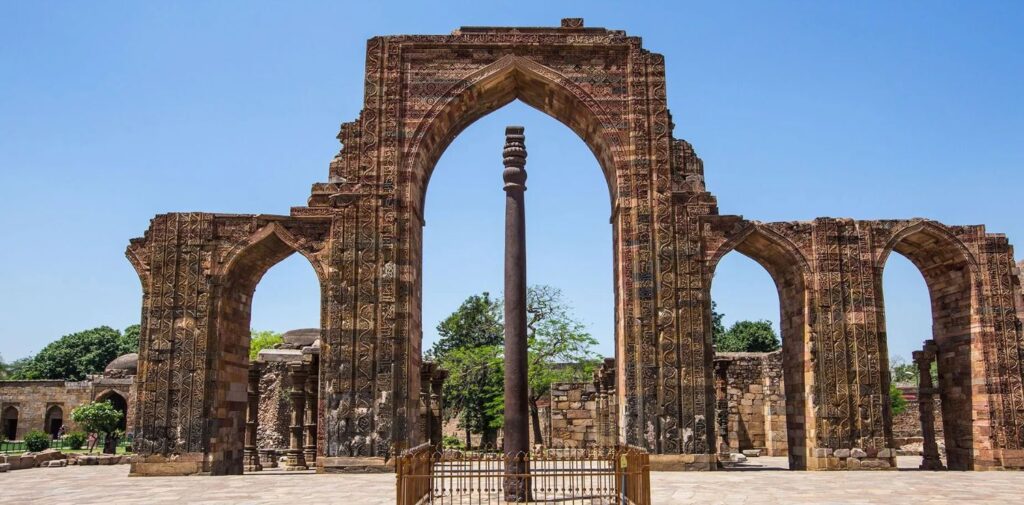 Indias-Rich-Heritage-of-Metallurgy-The-Story-Behind-the-Iron-Pillar-of-Delhi-and-Other-Ancient-Marvels-Iron-Pillar-of-Delhi-A-Marvel-of-Ancient-Metallurgy