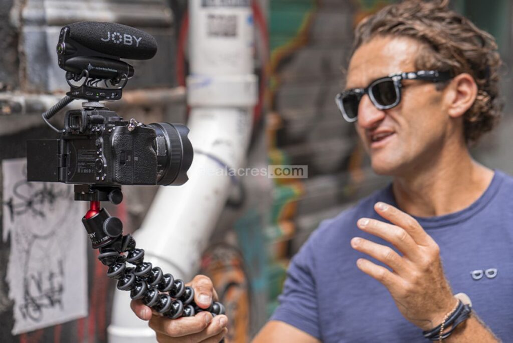 Inspiring-YouTubers-Turned-Entrepreneurs_-A-Look-at-Business-Success-in-Simple-Terms-Casey-Neistat_-Deal-Acres.