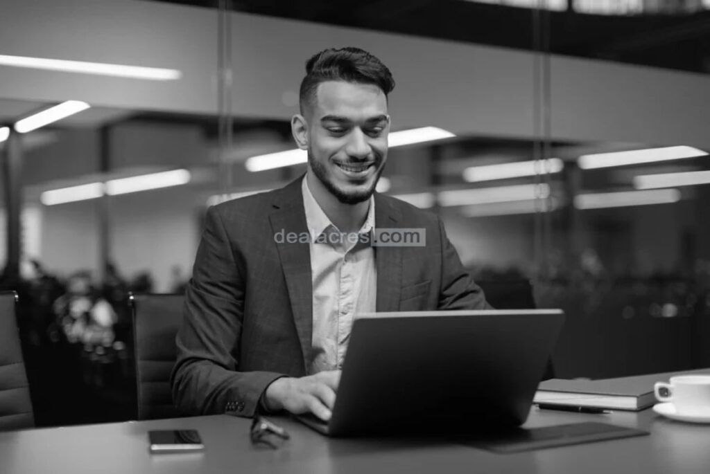 Leveraging-modern-job-market_-Your-Guide-to-Facebook-Twitter-and-LinkedIn-Success-Crafting-an-Impressive-Profile-Deal-Acres.