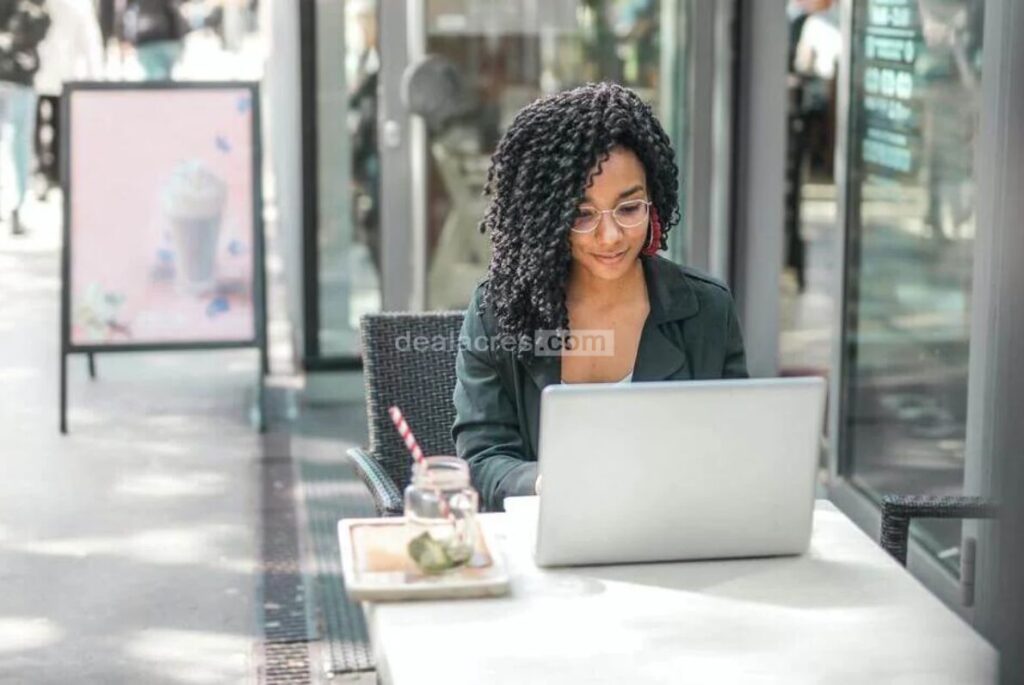 Strategies-for-Adapting-to-Remote-Work-Deal-Acres.