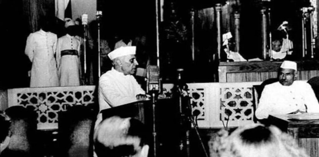 The-Nehru-Gandhi-Familys-Impact-on-Press-Freedom-Post-Independence