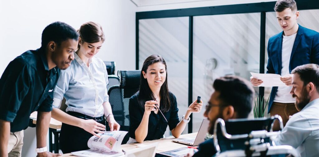 How-to-Choose-the-Right-Consultant-for-Your-Business.